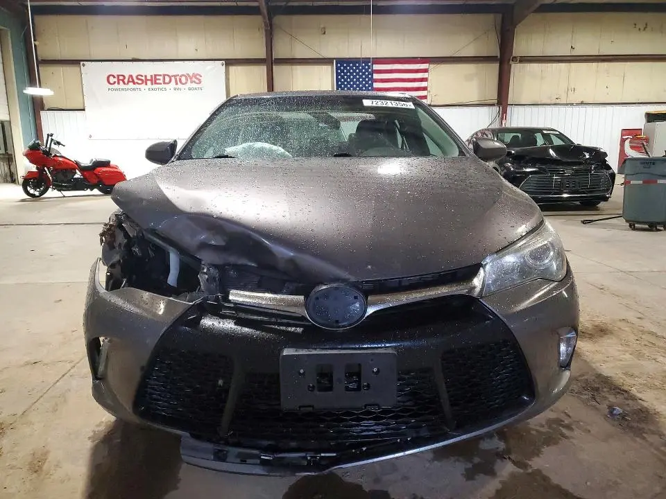 2017 TOYOTA CAMRY SE  