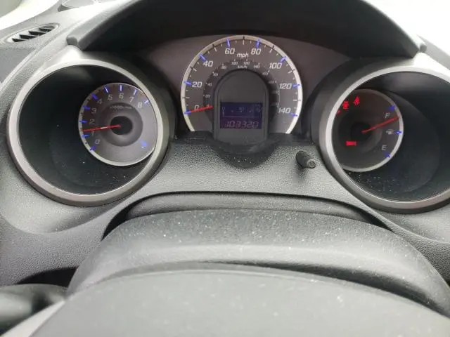 2010 HONDA FIT   