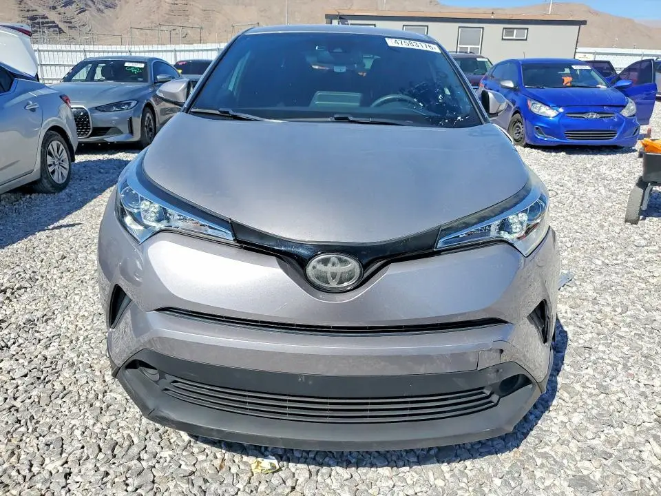 2019 TOYOTA C-HR LE  