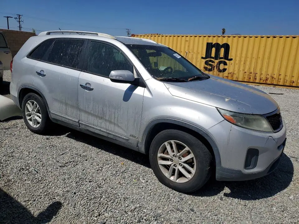 2015 KIA SORENTO LX  
