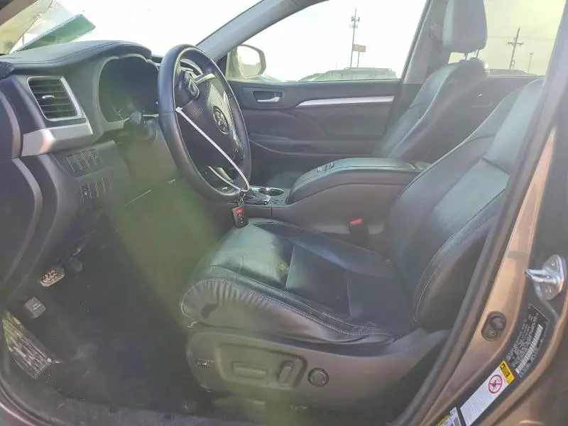 2015 TOYOTA HIGHLANDER XLE  