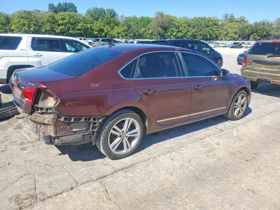 2013 VOLKSWAGEN PASSAT SE  