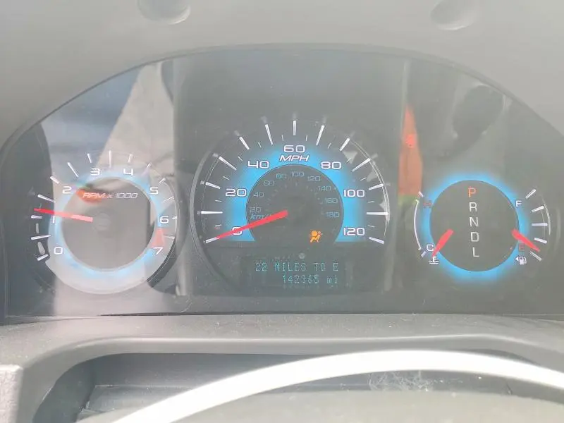 2010 FORD FUSION SE  