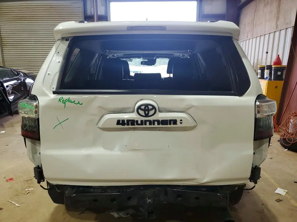 2022 TOYOTA 4RUNNER SR5 PREMIUM  