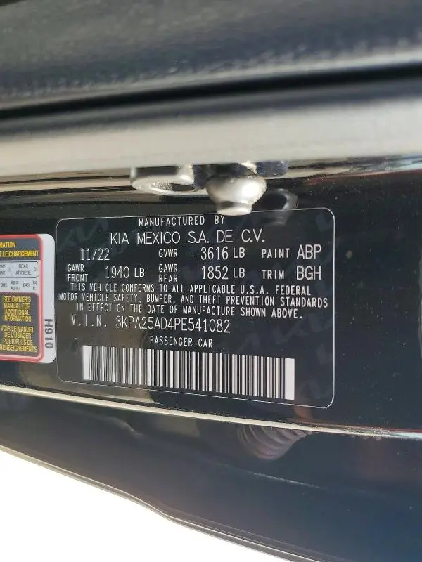 2023 KIA RIO S  