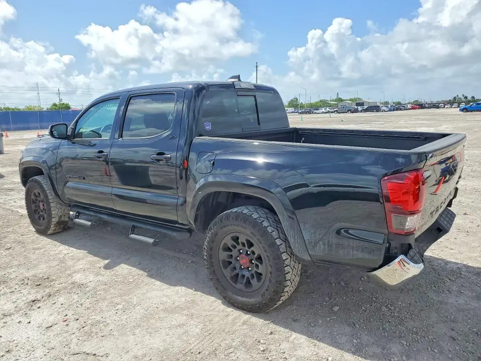 2021 TOYOTA TACOMA SR5 V6  