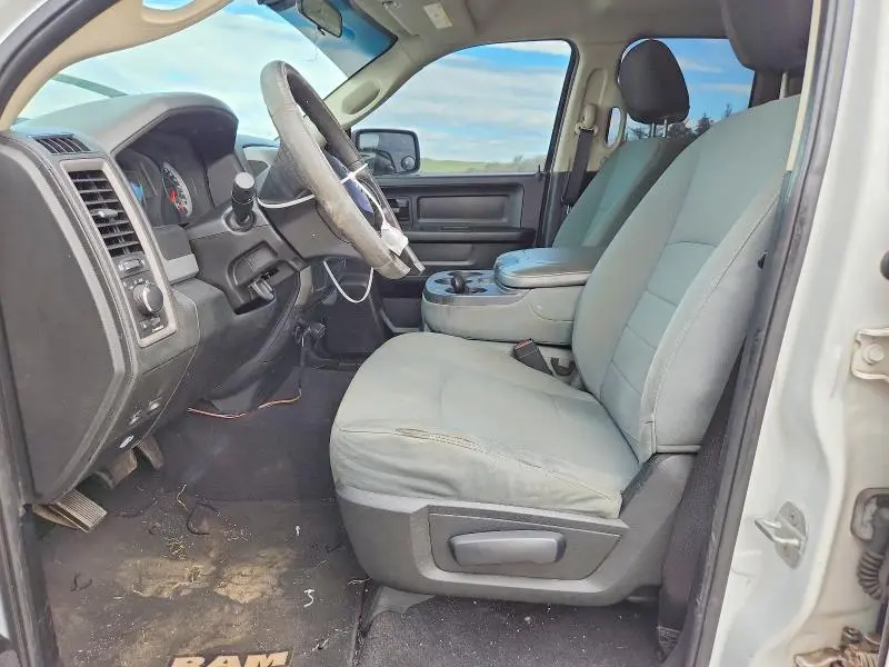 2013 RAM 1500 ST  