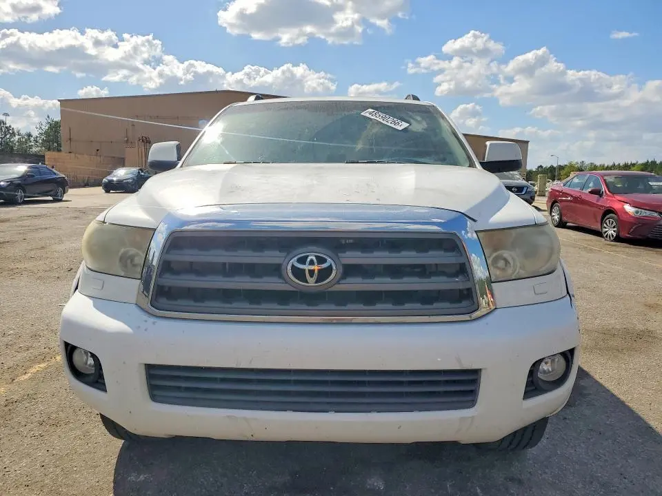 2011 TOYOTA SEQUOIA SR5  