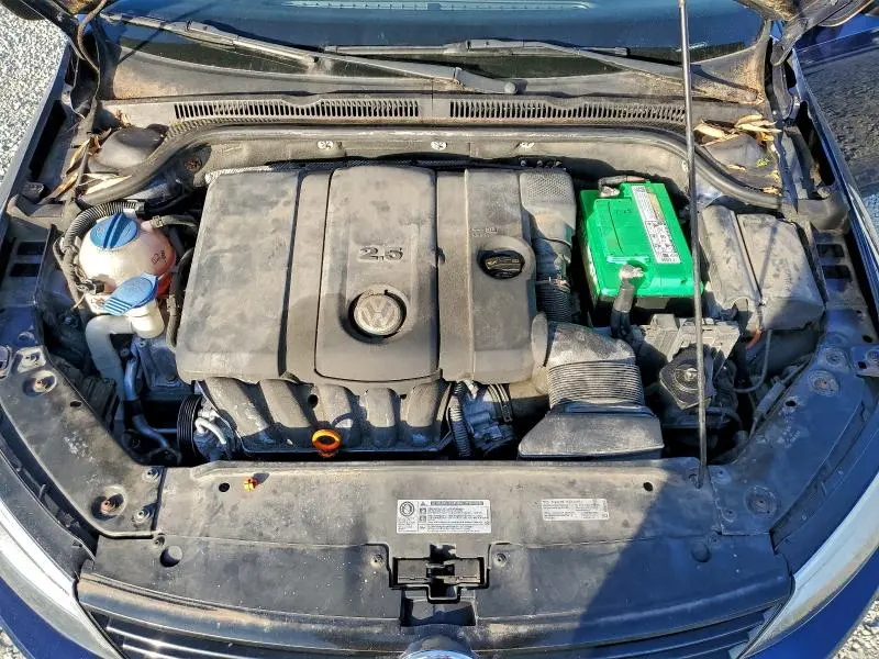 2012 VOLKSWAGEN JETTA SE  