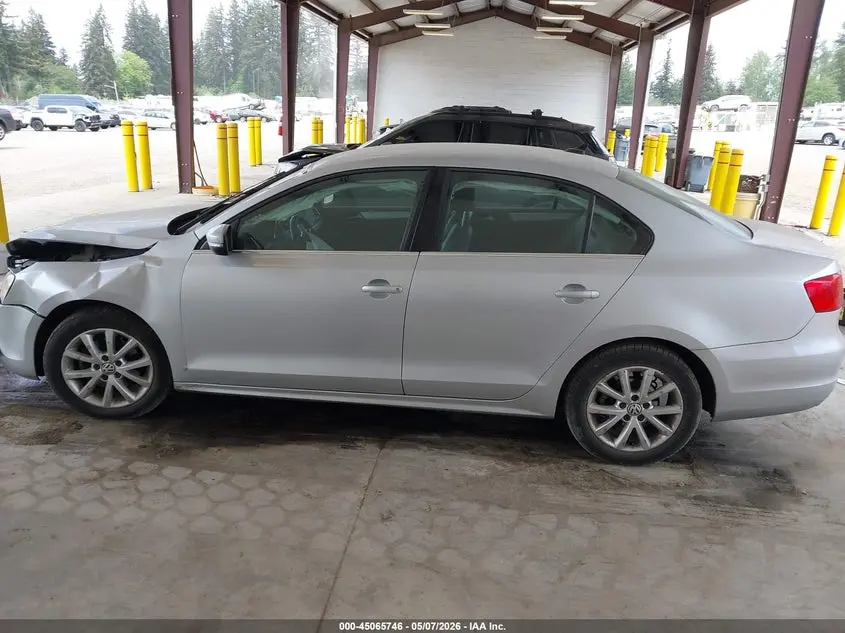2013 VOLKSWAGEN JETTA 2.5L SE