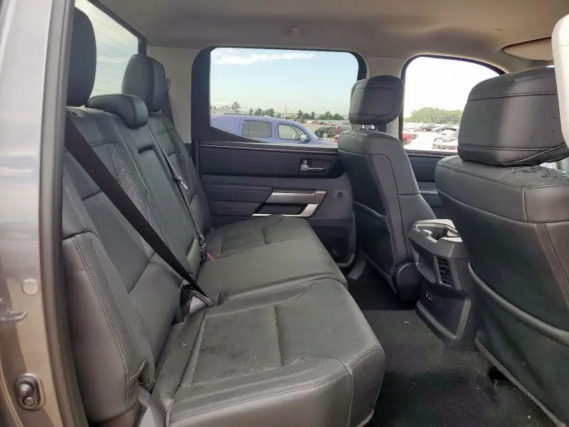 2024 TOYOTA TUNDRA CREWMAX SR  