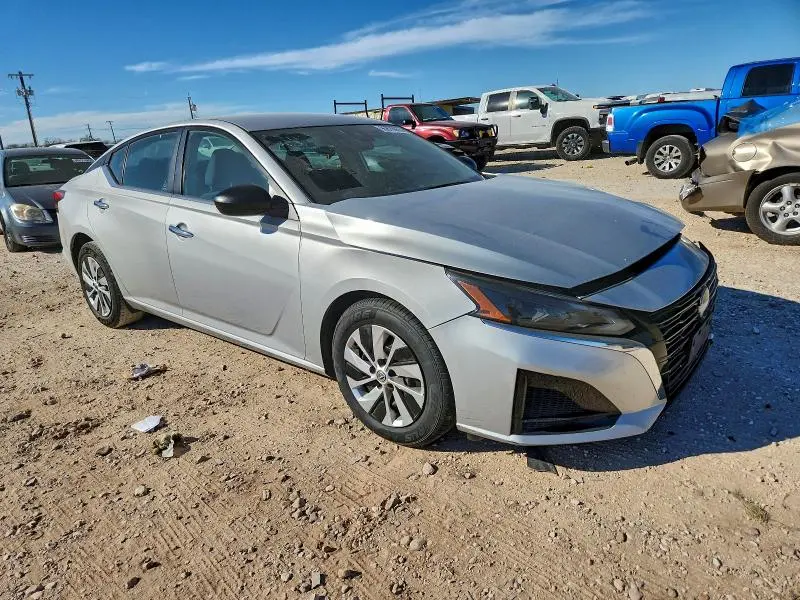 2024 NISSAN ALTIMA S  