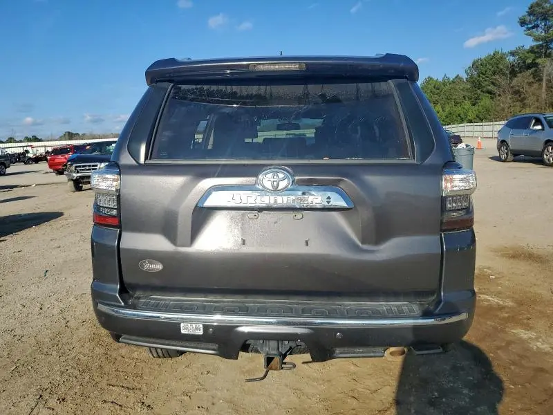 2018 TOYOTA 4RUNNER SR5  