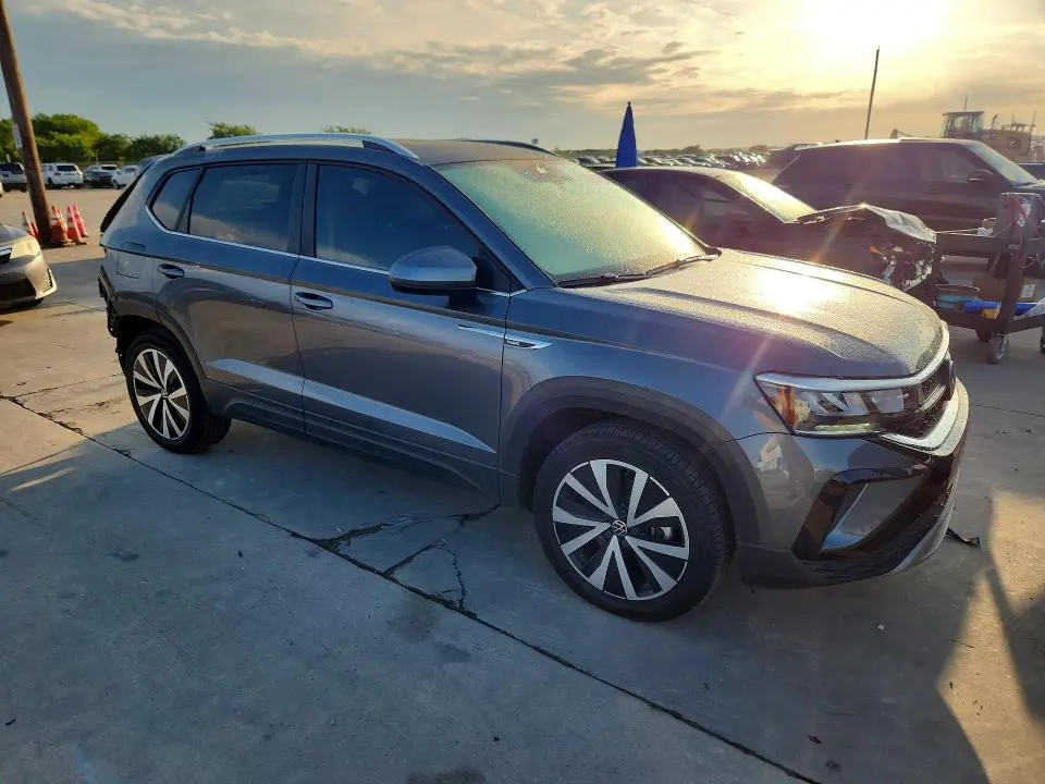 2023 VOLKSWAGEN TAOS SE  