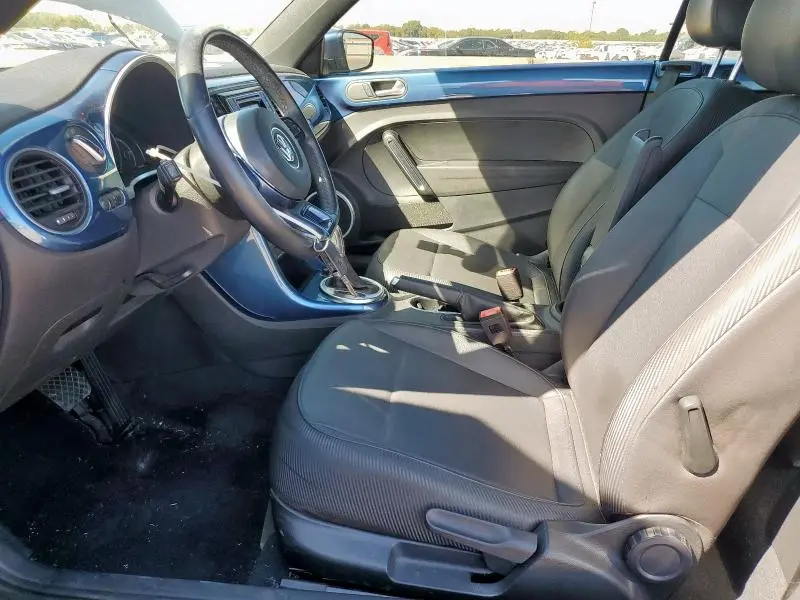 2018 VOLKSWAGEN BEETLE S  