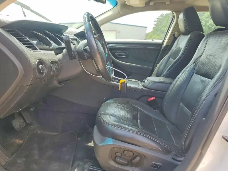 2010 FORD TAURUS LIMITED  