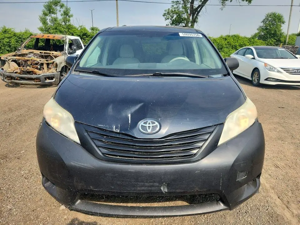 2011 TOYOTA SIENNA BASE 7-PASSENGER  