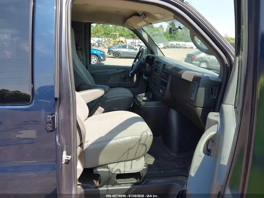 2012 GMC SAVANA 3500 LT