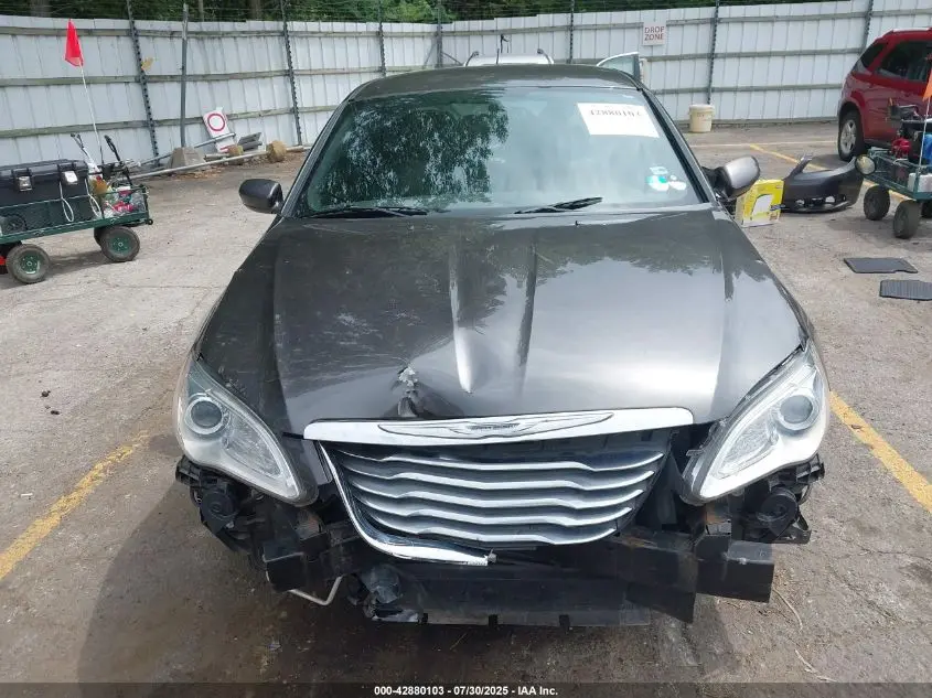 2014 CHRYSLER 200 LX