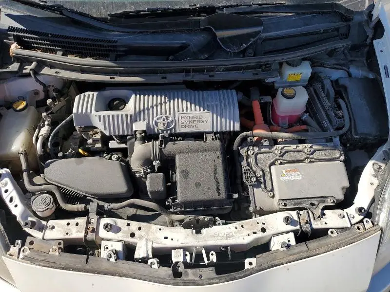 2010 TOYOTA PRIUS III  