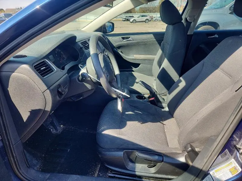 2011 VOLKSWAGEN JETTA BASE  