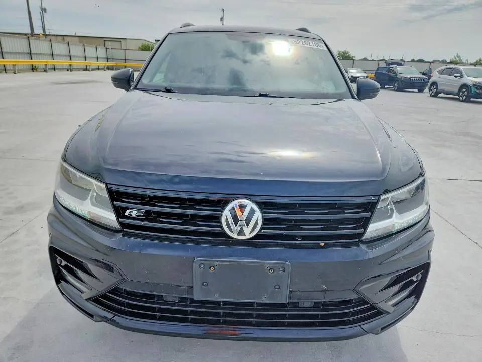 2020 VOLKSWAGEN TIGUAN SE  