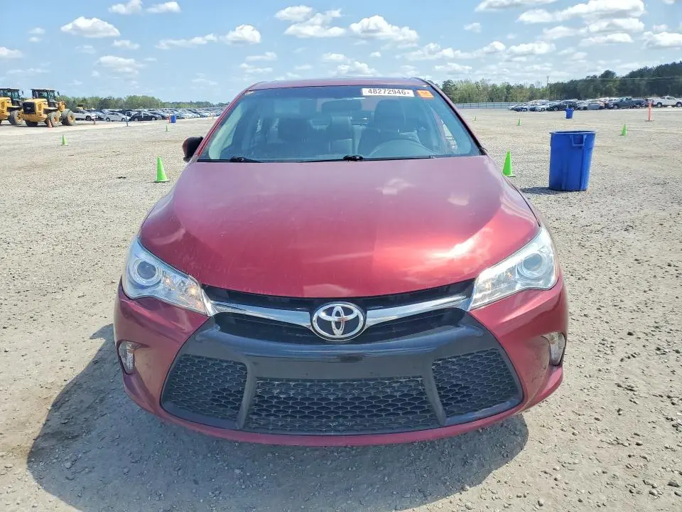 2016 TOYOTA CAMRY SE  