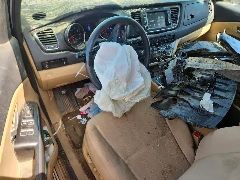 2019 KIA SEDONA LX  