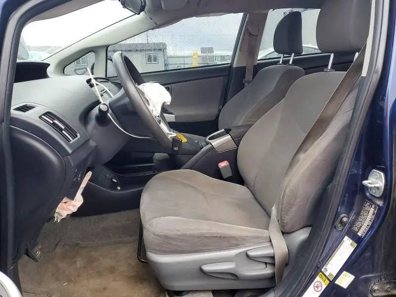 2013 TOYOTA PRIUS TWO  