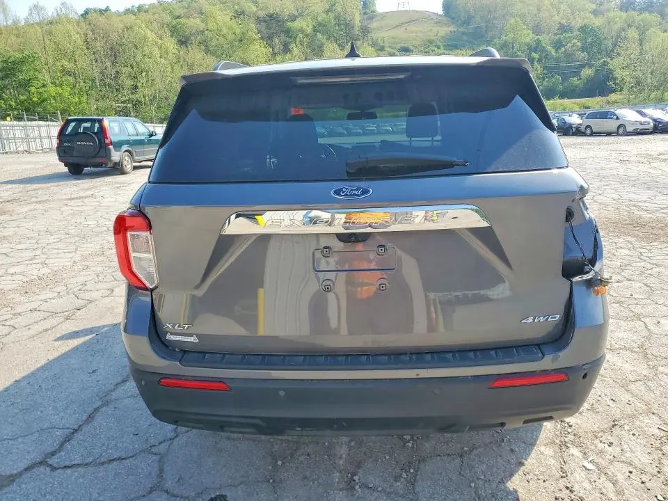 2021 FORD EXPLORER XLT  