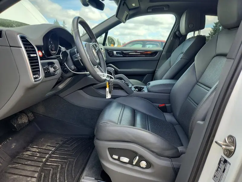 2021 PORSCHE CAYENNE   
