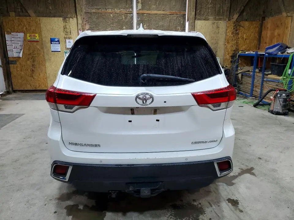 2019 TOYOTA HIGHLANDER LIMITED  