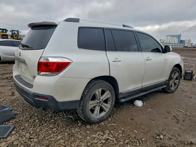 2013 TOYOTA HIGHLANDER LIMITED  