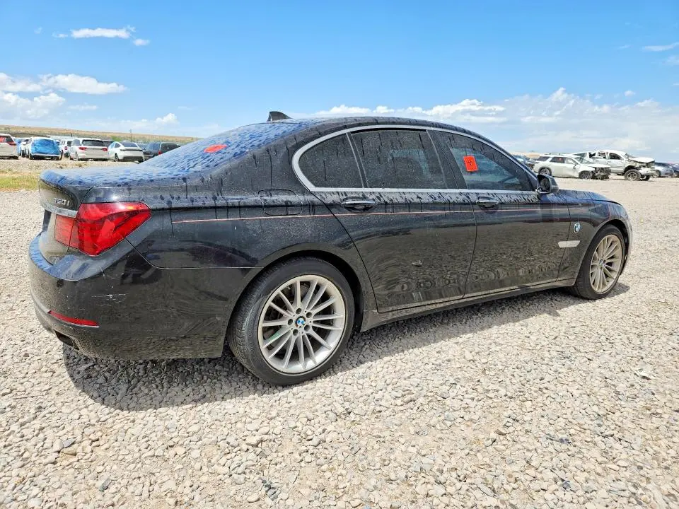 2013 BMW 750 XI  
