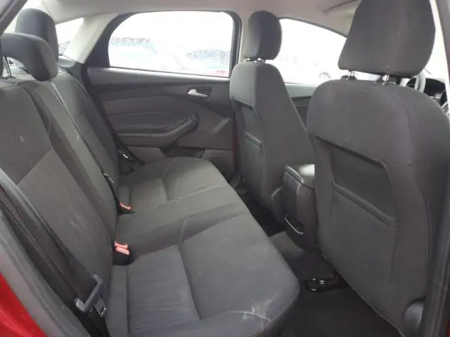 2017 FORD FOCUS SE  