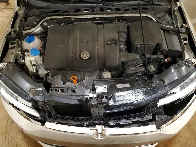 2012 VOLKSWAGEN JETTA SE  