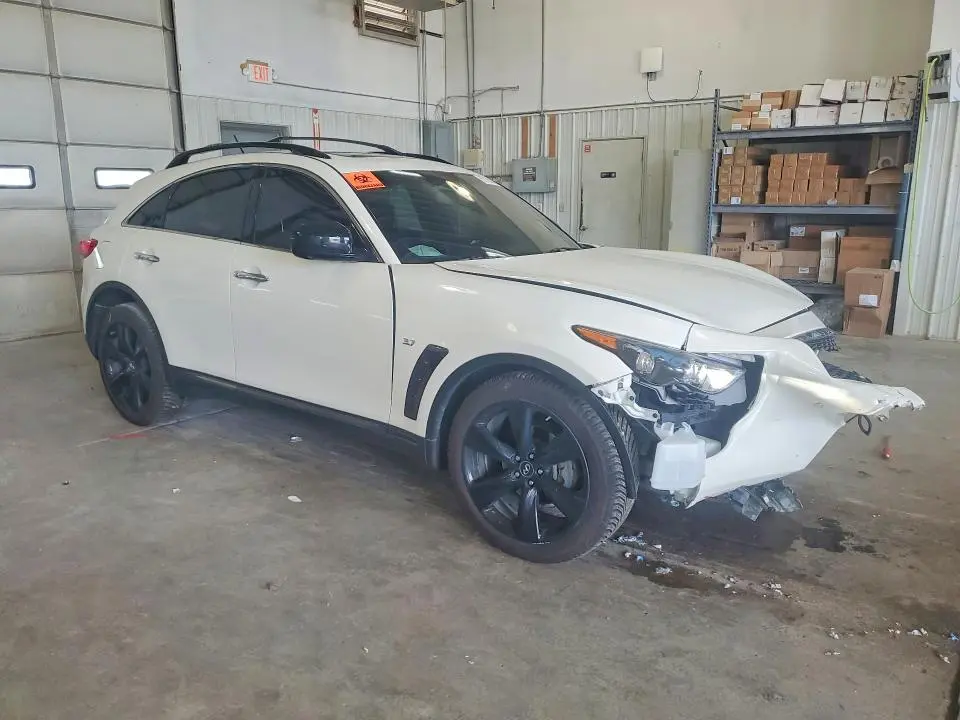 2017 INFINITI QX70 BASE  