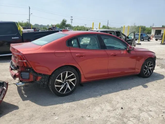 2020 VOLVO S60 T6 MOMENTUM  