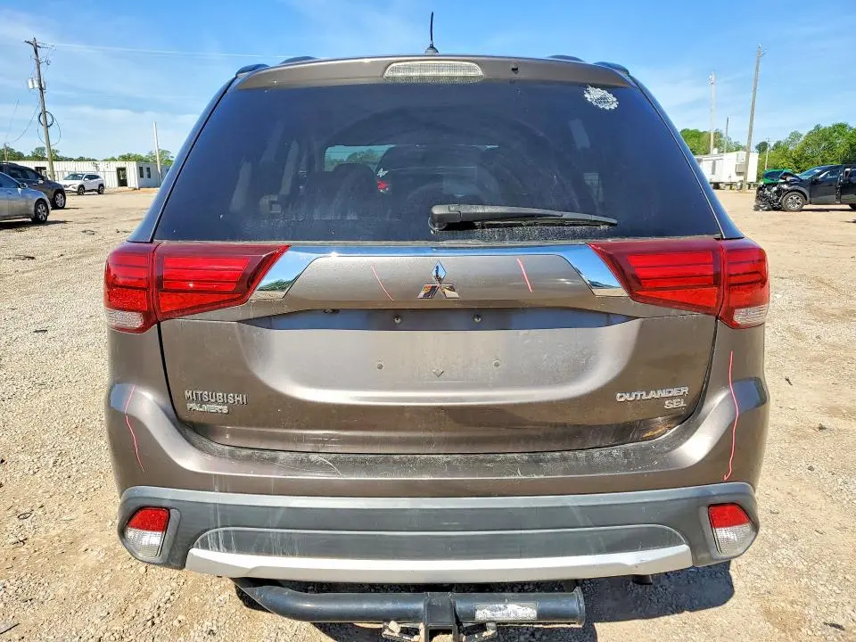 2016 MITSUBISHI OUTLANDER SE  