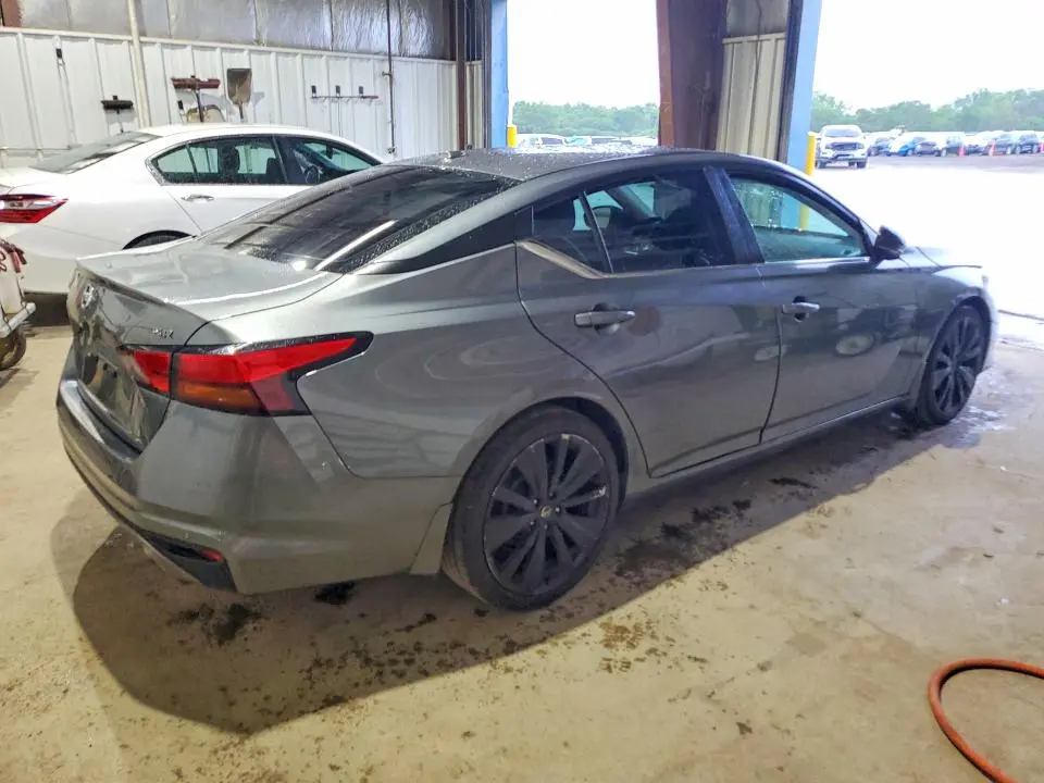 2020 NISSAN ALTIMA SR  