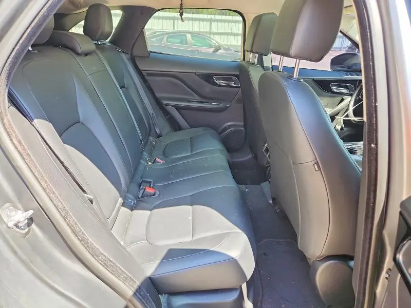 2017 JAGUAR F-PACE PREMIUM  