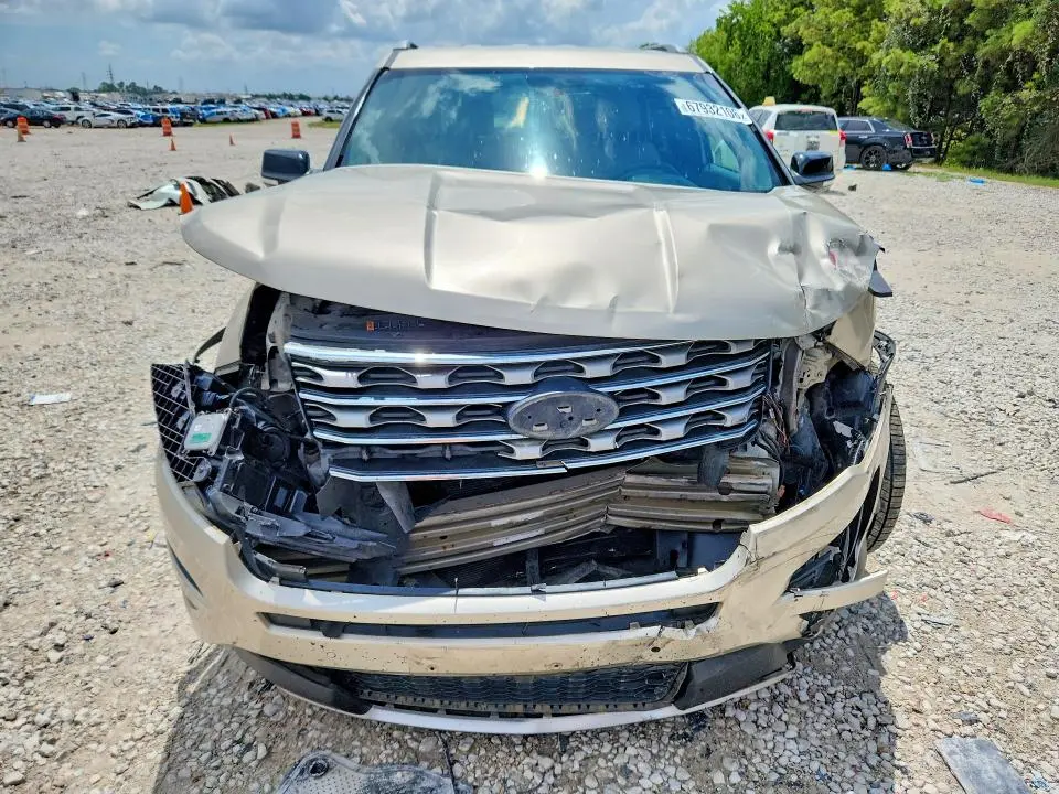 2017 FORD EXPLORER XLT  