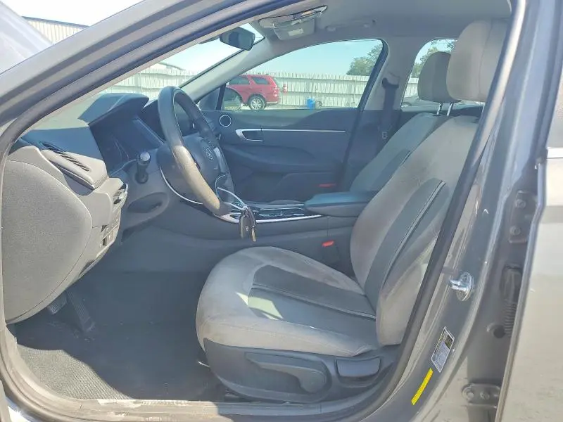 2020 HYUNDAI SONATA SE  