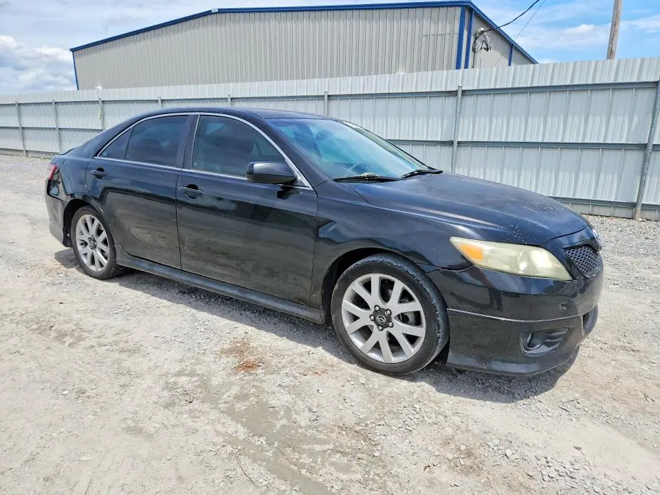 2010 TOYOTA CAMRY SE  