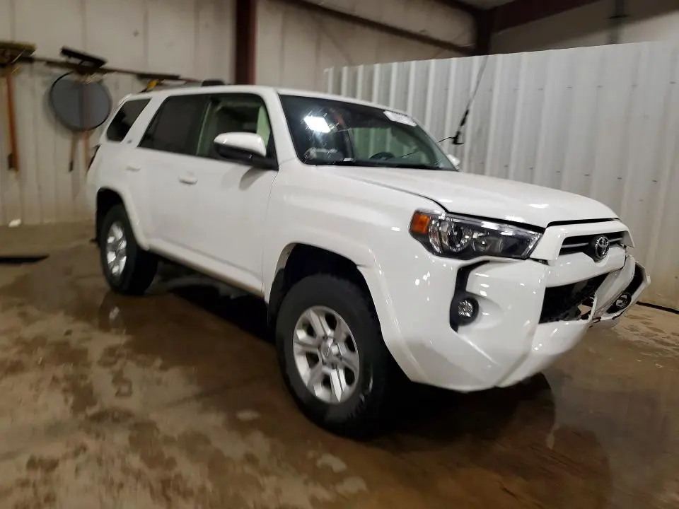 2022 TOYOTA 4 RUNNER   