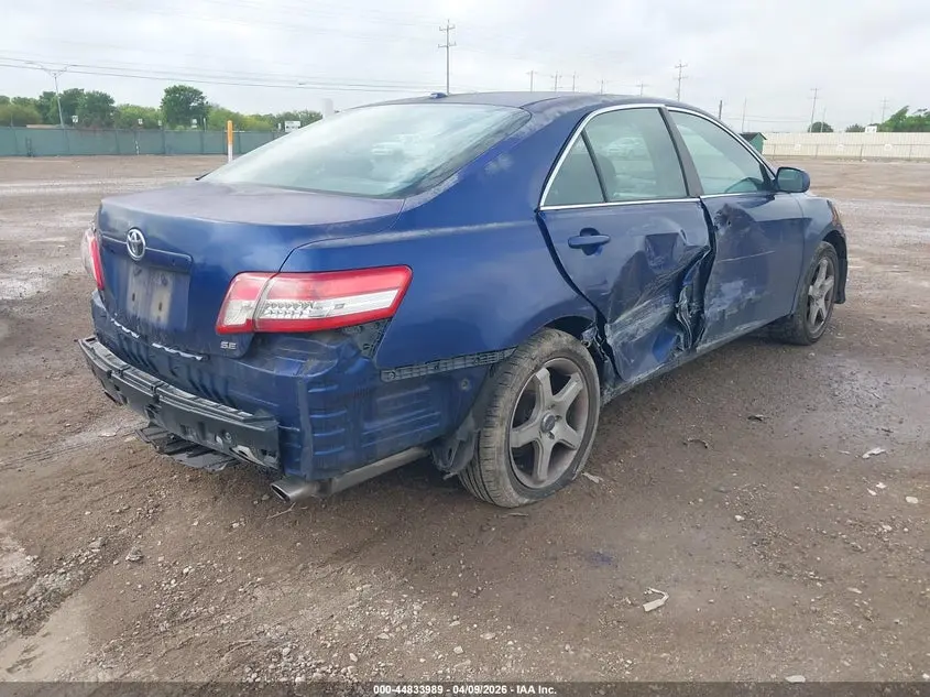 2010 TOYOTA CAMRY SE