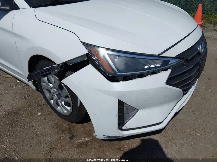 2019 HYUNDAI ELANTRA SE