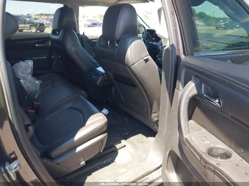 2017 CHEVROLET TRAVERSE 2LT