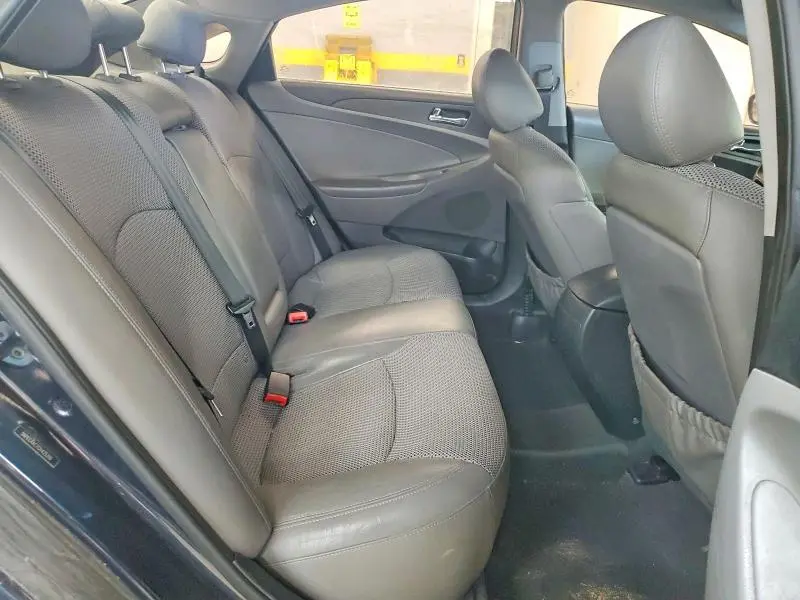 2012 HYUNDAI SONATA SE  