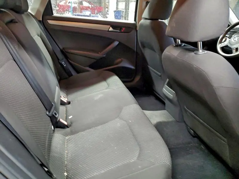 2013 VOLKSWAGEN PASSAT S  